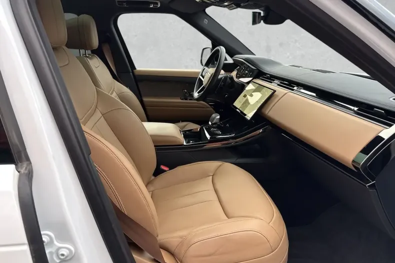 Land Rover Range Rover Sport din 2025 cu 24.500 km - oferta LAN186142 - foto 3