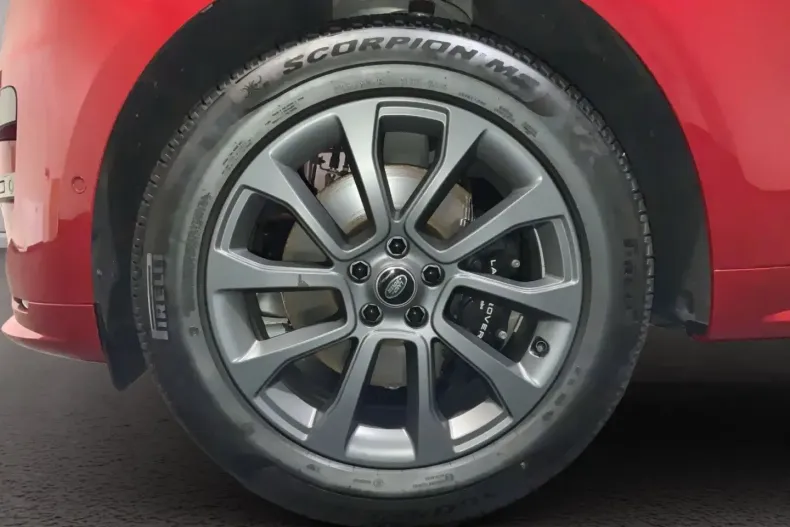 Land Rover Range Rover Sport din 2025 cu 7.551 km - oferta LAN186143 - foto 6