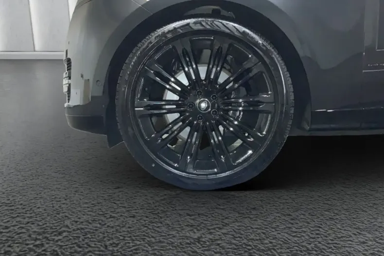 Land Rover Range Rover din 2025 cu 10.172 km - oferta LAN186153 - foto 6