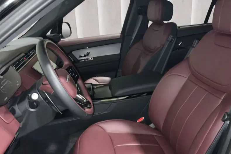 Land Rover Range Rover Sport din 2025 cu 10.077 km - oferta LAN186157 - foto 10