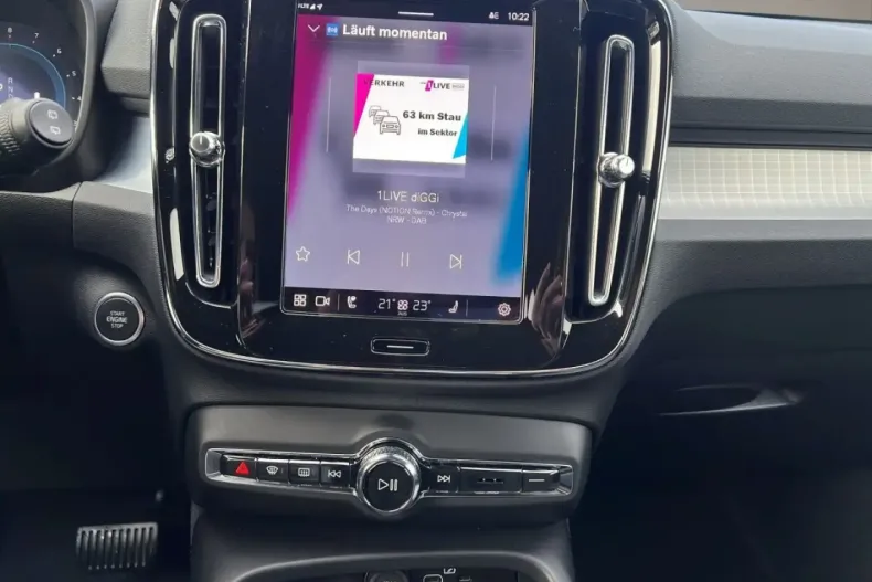 Volvo XC40 din 2025 cu 17.930 km - oferta VOL186160 - foto 13