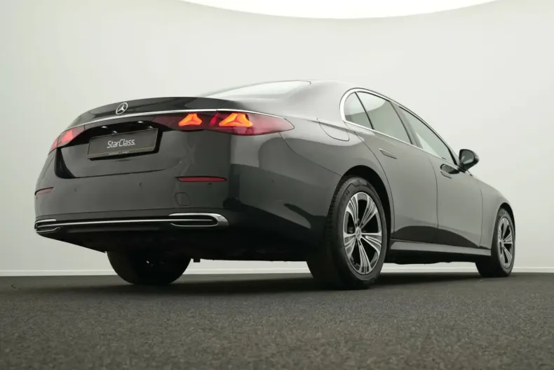 Mercedes-Benz E 220 (Clasa E) din 2024 cu 26.537 km - oferta MER186166 - foto 11