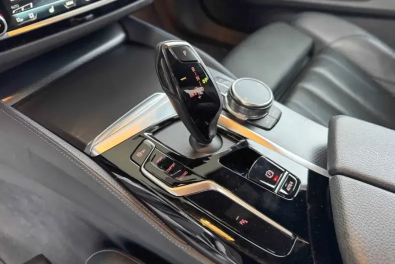 BMW 540 (Seria 5) din 2023 cu 81.454 km - oferta BMW186183 - foto 4