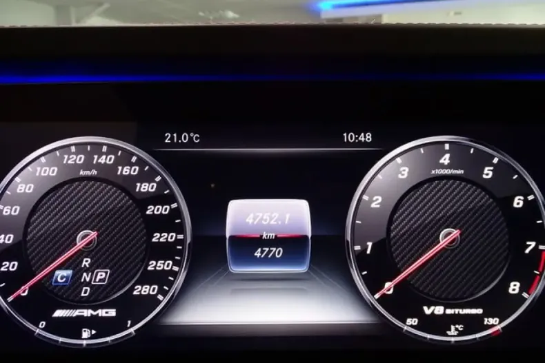 Mercedes-Benz G 63 AMG (Clasa G) din 2024 cu 9.800 km - oferta MER186186 - foto 13