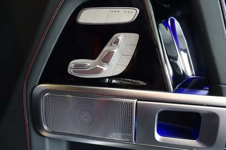 Mercedes-Benz G 63 AMG (Clasa G) din 2024 cu 9.800 km - oferta MER186186 - foto 19