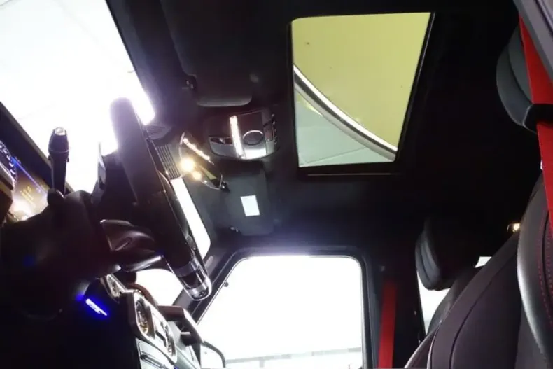 Mercedes-Benz G 63 AMG (Clasa G) din 2024 cu 9.800 km - oferta MER186186 - foto 21