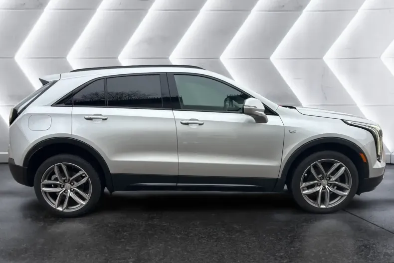 Cadillac XT4 din 2022 cu 34.742 km - oferta CAD186187 - foto 3