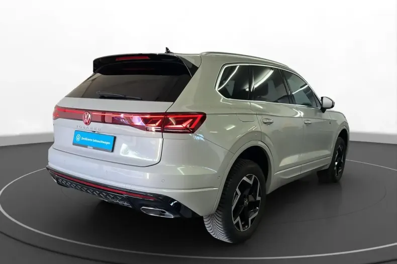 Volkswagen Touareg din 2025 cu 25.780 km - oferta VOL186189 - foto 3