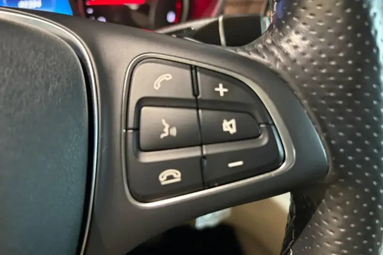 Mercedes-Benz V 300 (Clasa V) din 2021 cu 99.382 km - oferta MER186192 - foto 14