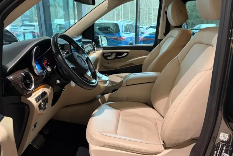 Mercedes-Benz V 300 (Clasa V) din 2021 cu 99.382 km - oferta MER186192 - foto 19