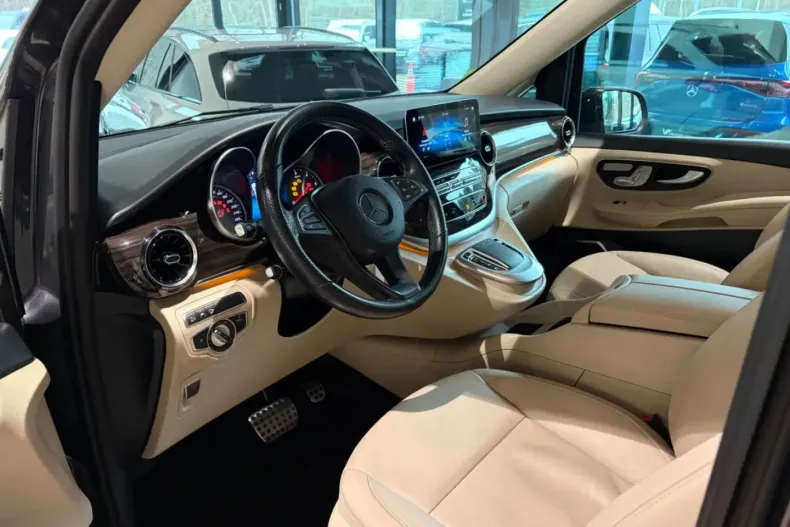 Mercedes-Benz V 300 (Clasa V) din 2021 cu 99.382 km - oferta MER186192 - foto 20