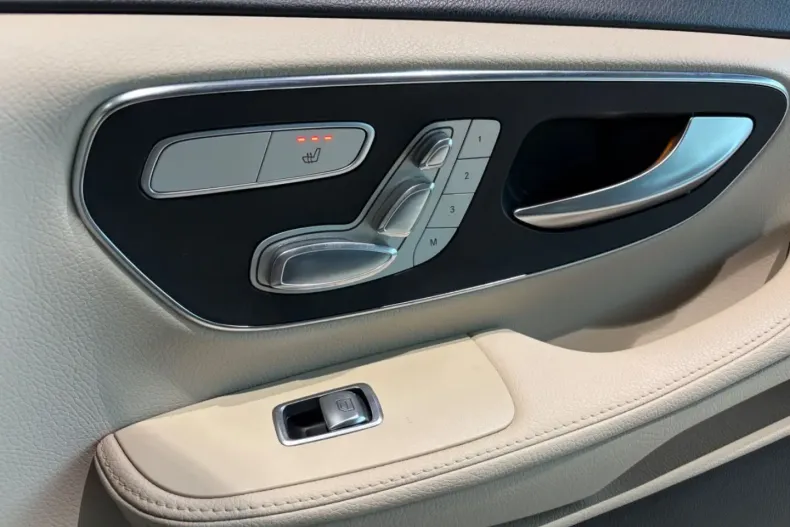 Mercedes-Benz V 300 (Clasa V) din 2021 cu 99.382 km - oferta MER186192 - foto 36