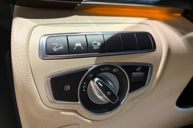 Mercedes-Benz V 300 (Clasa V) din 2021 cu 99.382 km - oferta MER186192 - foto 38