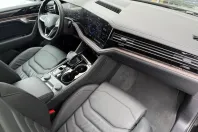 Volkswagen Touareg din 2025 cu 25.000 km - oferta VOL186193 - foto 4