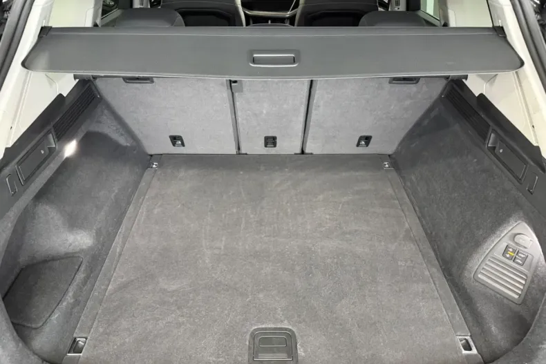 Volkswagen Touareg din 2025 cu 25.000 km - oferta VOL186193 - foto 17