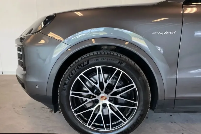 Porsche Cayenne din 2025 cu 19.222 km - oferta POR186194 - foto 3