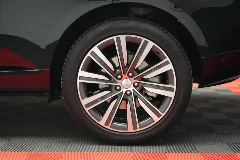 Land Rover Range Rover din 2023 cu 27.000 km - oferta LAN186195 - foto 8