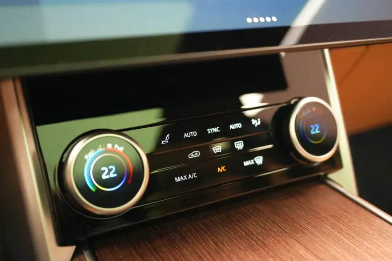 Land Rover Range Rover din 2023 cu 27.000 km - oferta LAN186195 - foto 23