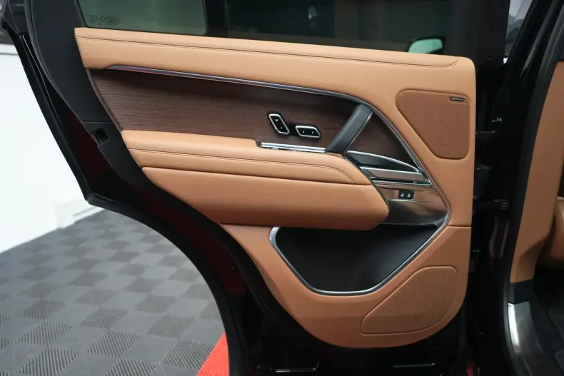 Land Rover Range Rover din 2023 cu 27.000 km - oferta LAN186195 - foto 26