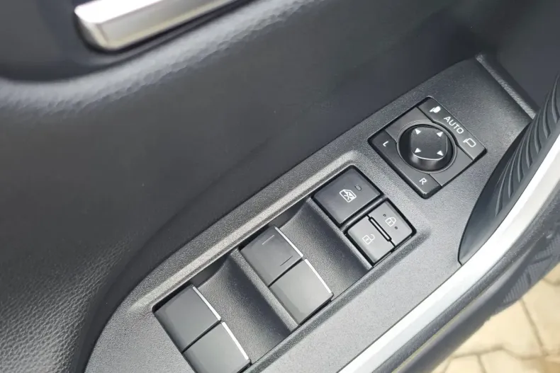Toyota RAV4 din 2021 cu 82.408 km - oferta TOY186198 - foto 7
