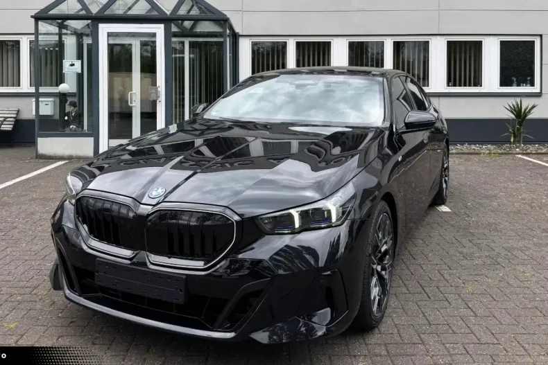 BMW 530 (Seria 5) din 2025 cu 4.076 km - oferta BMW186204 - foto 2