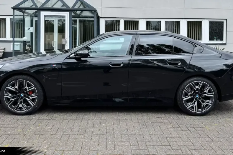 BMW 530 (Seria 5) din 2025 cu 4.076 km - oferta BMW186204 - foto 3