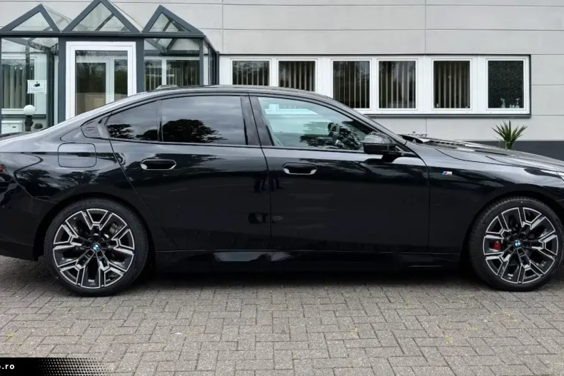 BMW 530 (Seria 5) din 2025 cu 4.076 km - oferta BMW186204 - foto 4