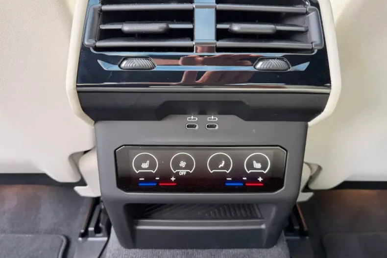 BMW 530 (Seria 5) din 2025 cu 4.076 km - oferta BMW186204 - foto 16