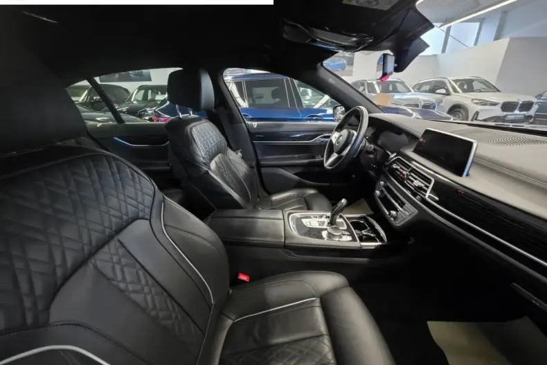 BMW 730 (Seria 7) din 2022 cu 55.300 km - oferta BMW186205 - foto 3