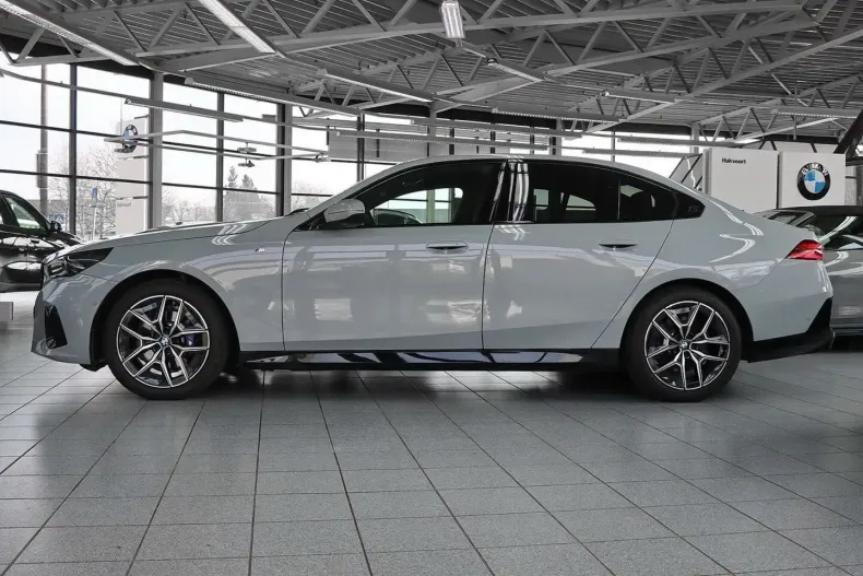 BMW 520 (Seria 5) din 2023 cu 57.717 km - oferta BMW186206 - foto 1