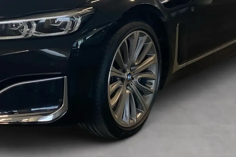 BMW 730 (Seria 7) din 2022 cu 25.237 km - oferta BMW186207 - foto 6