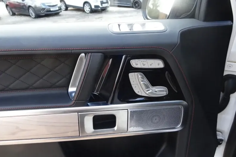 Mercedes-Benz G 63 AMG (Clasa G) din 2025 cu 13.000 km - oferta MER186222 - foto 12