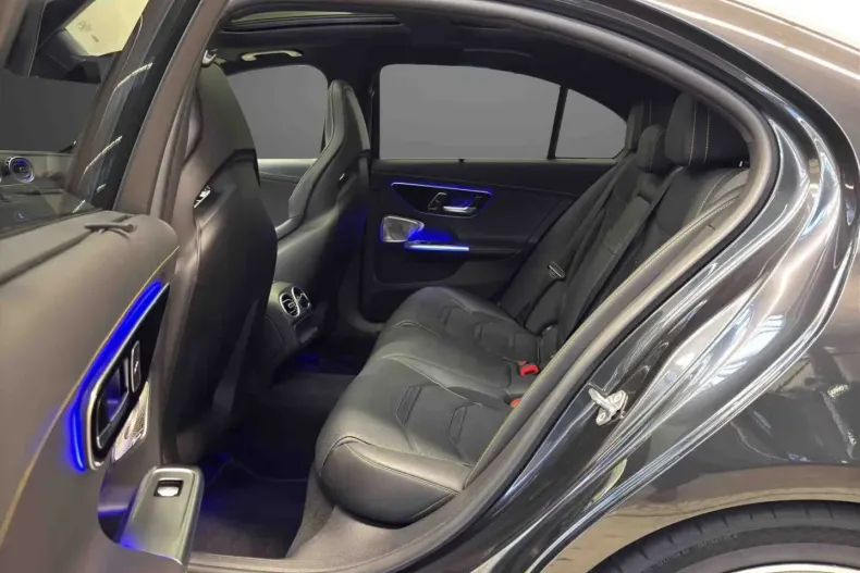 Mercedes-Benz C 63 AMG (Clasa C) din 2024 cu 14.197 km - oferta MER186223 - foto 8