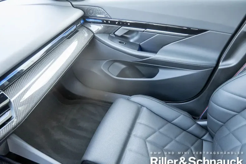 BMW 520 (Seria 5) din 2025 cu 21.597 km - oferta BMW186227 - foto 14