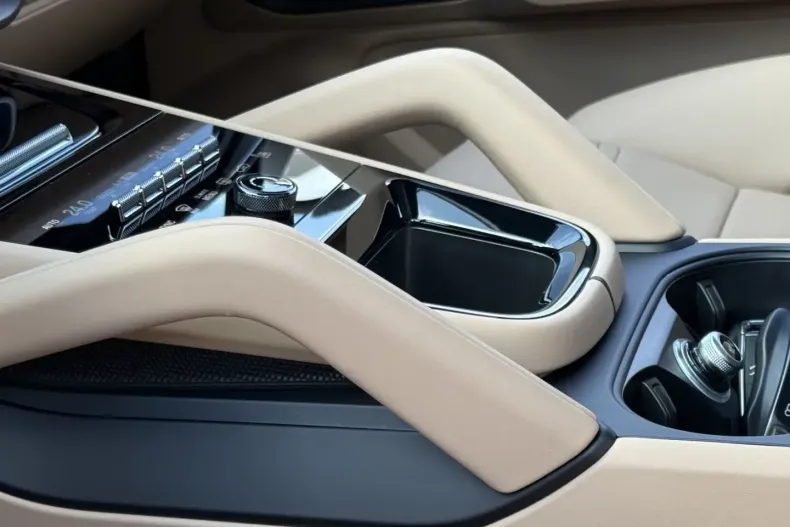 Porsche Cayenne din 2025 cu 9.900 km - oferta POR186233 - foto 12