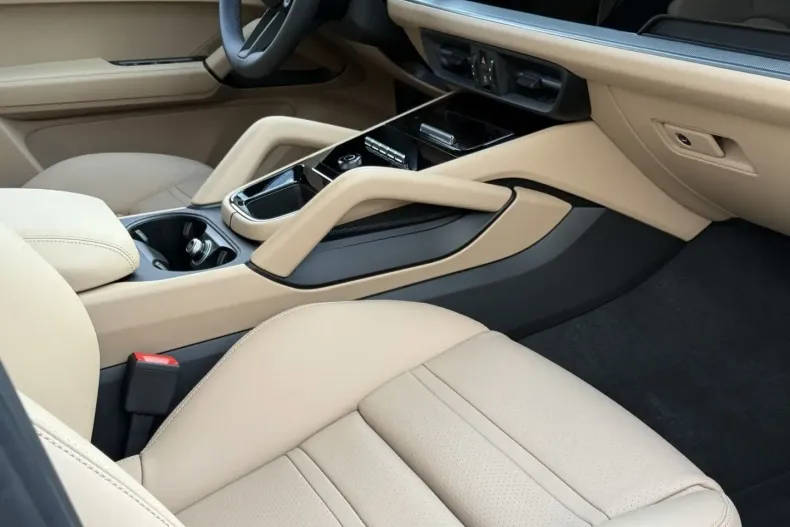 Porsche Cayenne din 2025 cu 9.900 km - oferta POR186233 - foto 17