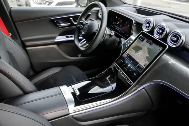 Mercedes-Benz GLC 43 AMG (Clasa GLC) din 2024 cu 7.650 km - oferta MER186236 - foto 6