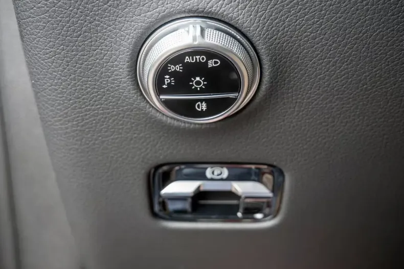 Mercedes-Benz GLC 220 (Clasa GLC) din 2023 cu 7.916 km - oferta MER186248 - foto 9