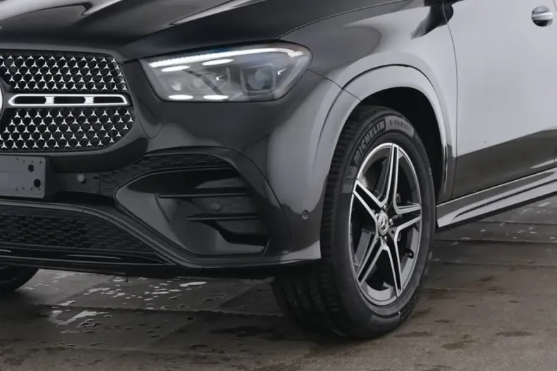 Mercedes-Benz GLE 400 (Clasa GLE) din 2024 cu 24.641 km - oferta MER186249 - foto 3