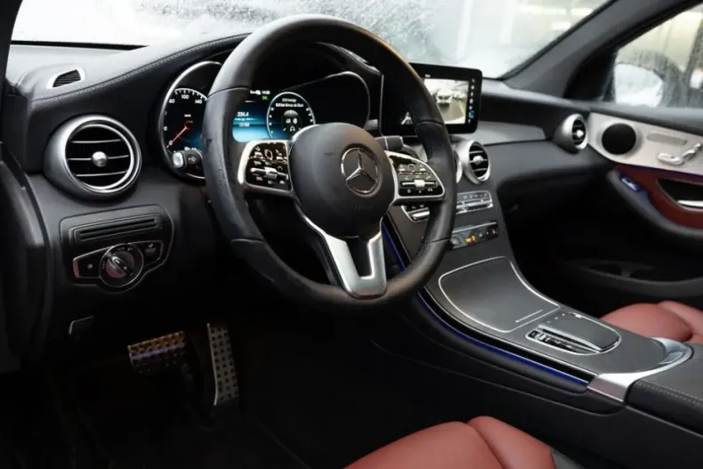 Mercedes-Benz GLC 300 (Clasa GLC) din 2024 cu 13.179 km - oferta MER186262 - foto 1