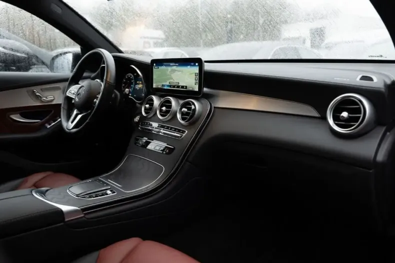 Mercedes-Benz GLC 300 (Clasa GLC) din 2024 cu 13.179 km - oferta MER186262 - foto 3