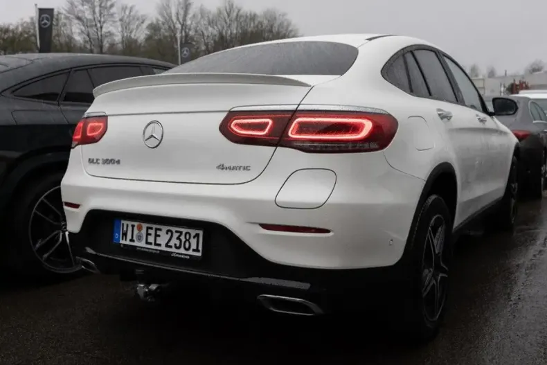 Mercedes-Benz GLC 300 (Clasa GLC) din 2024 cu 13.179 km - oferta MER186262 - foto 4