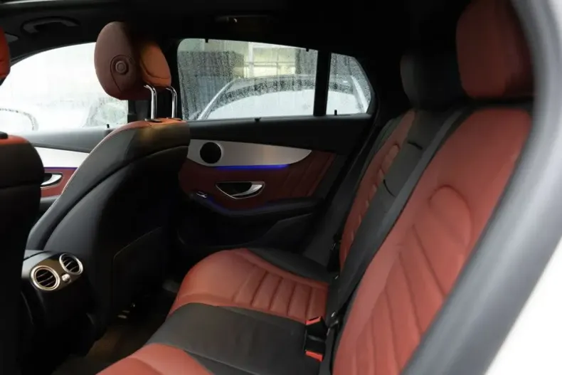 Mercedes-Benz GLC 300 (Clasa GLC) din 2024 cu 13.179 km - oferta MER186262 - foto 5