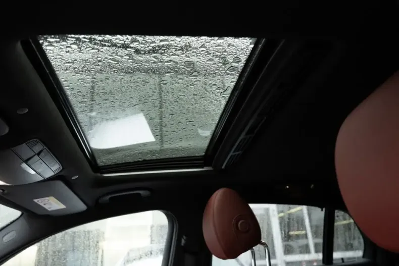 Mercedes-Benz GLC 300 (Clasa GLC) din 2024 cu 13.179 km - oferta MER186262 - foto 22