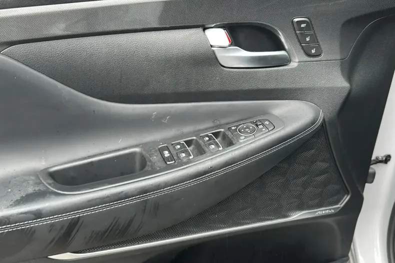 Hyundai SANTA FE din 2022 cu 51.175 km - oferta HYU186272 - foto 6