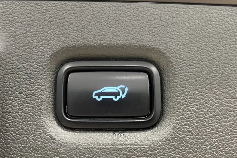 Hyundai SANTA FE din 2021 cu 84.037 km - oferta HYU186275 - foto 5