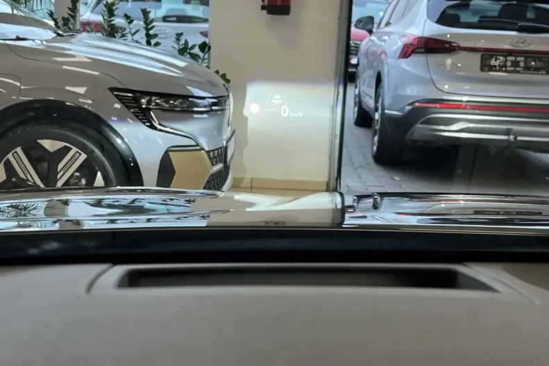 Hyundai SANTA FE din 2021 cu 84.037 km - oferta HYU186275 - foto 25