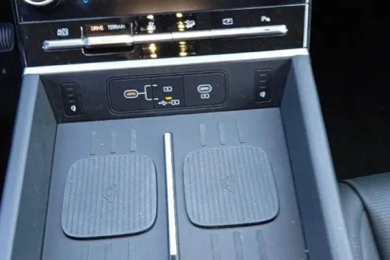 Hyundai SANTA FE din 2025 cu 5.078 km - oferta HYU186276 - foto 18