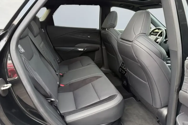 Lexus RX 500 din 2024 cu 30.800 km - oferta LEX186282 - foto 16