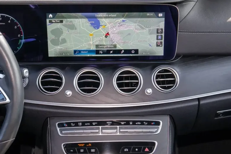 Mercedes-Benz E 300 (Clasa E) din 2022 cu 71.600 km - oferta MER186283 - foto 7